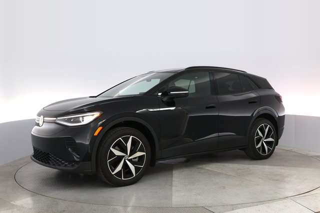 2023 Volkswagen ID.4 — photo 14 of 23