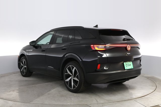 2023 Volkswagen ID.4 — photo 13 of 23