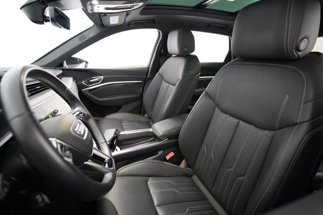 2022 Audi e-tron — photo 3 of 23