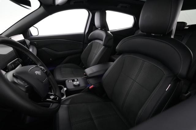 2023 Ford Mustang Mach-E — photo 3 of 26