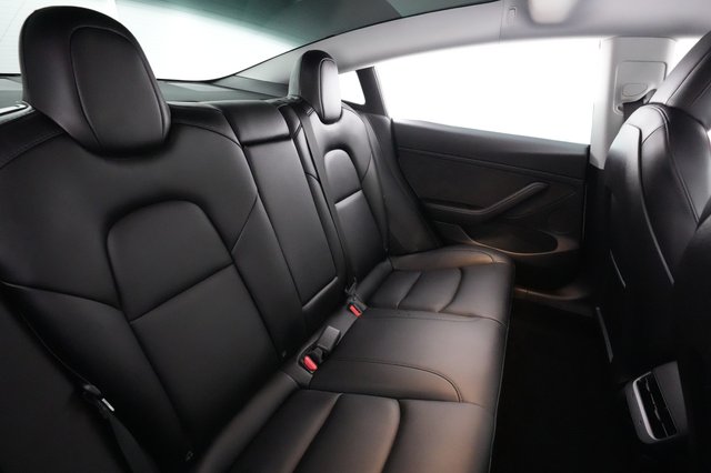 2021 Tesla Model 3 — photo 4 of 26