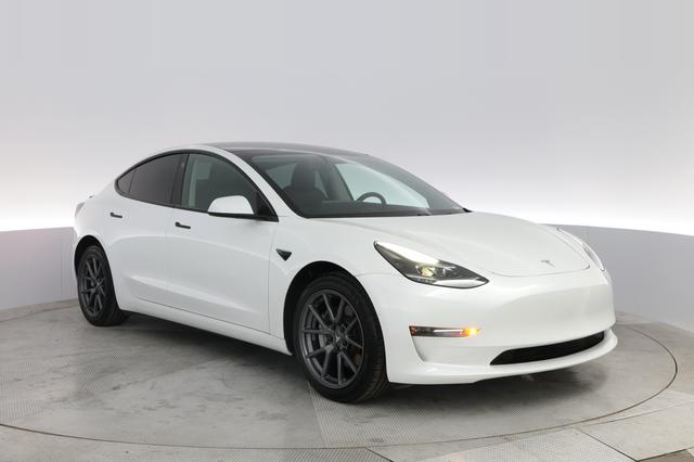 2021 Tesla Model 3 — photo 10 of 26