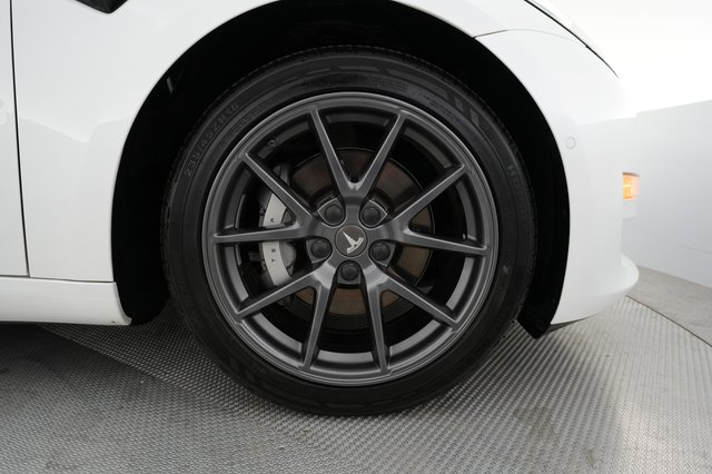 2021 Tesla Model 3 — photo 17 of 26