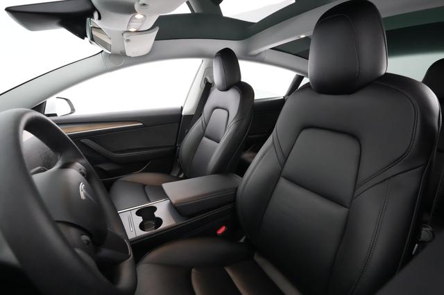 2021 Tesla Model 3 — photo 3 of 26