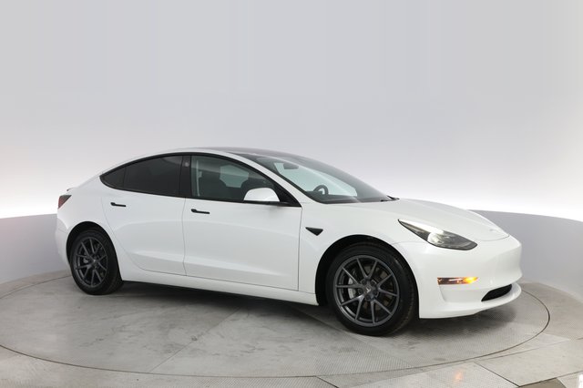2021 Tesla Model 3 — photo 11 of 26
