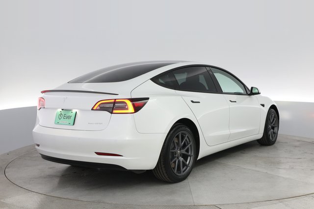2021 Tesla Model 3 — photo 2 of 26