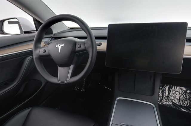 2021 Tesla Model 3 — photo 20 of 26