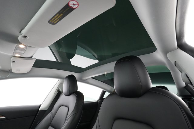 2021 Tesla Model 3 — photo 22 of 26