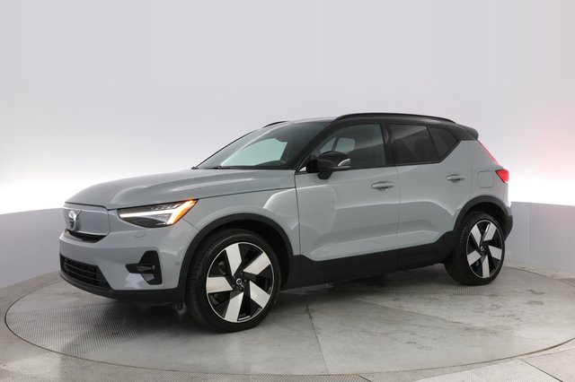 2024 Volvo XC40 Recharge — photo 14 of 22