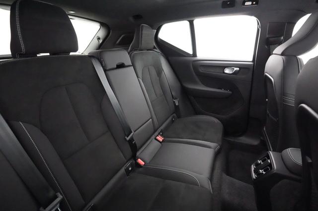 2024 Volvo XC40 Recharge — photo 4 of 22