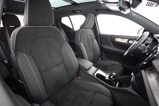 2024 Volvo XC40 Recharge — photo 19 of 22