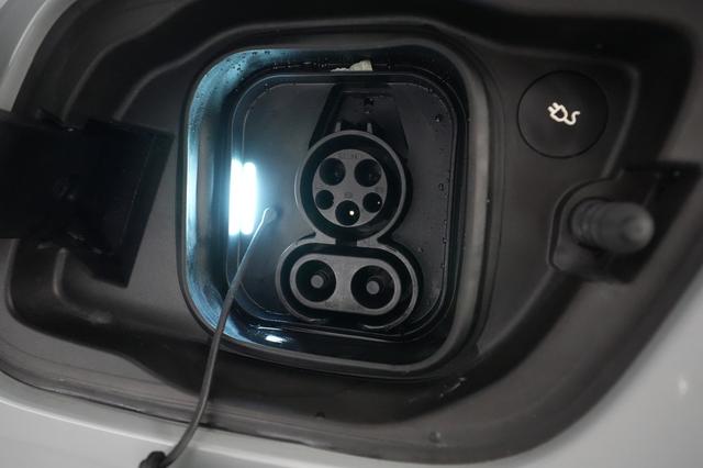 2024 Volvo XC40 Recharge — photo 8 of 22