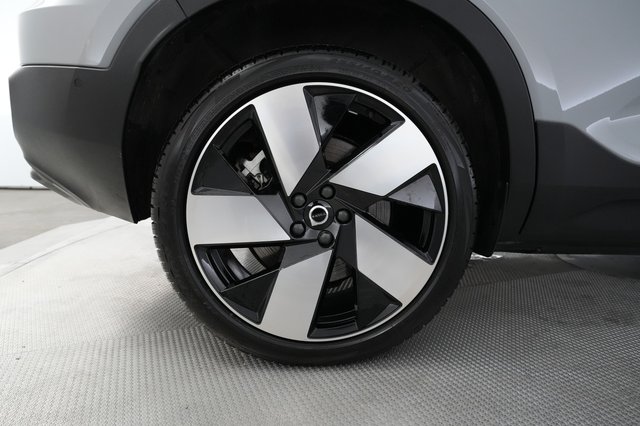 2024 Volvo XC40 Recharge — photo 15 of 22