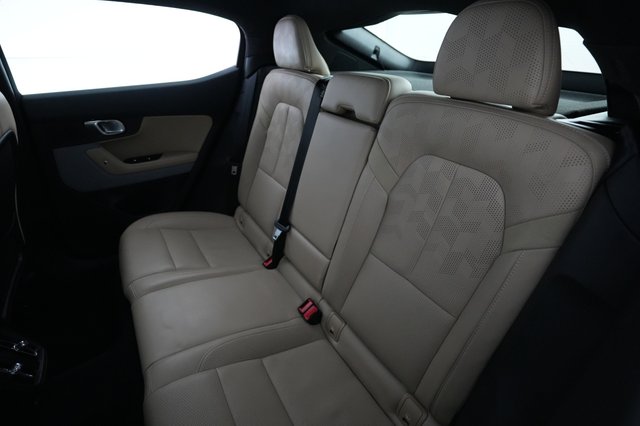 2022 Polestar 2 — photo 19 of 21