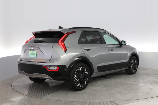 2023 Kia Niro EV — photo 2 of 24