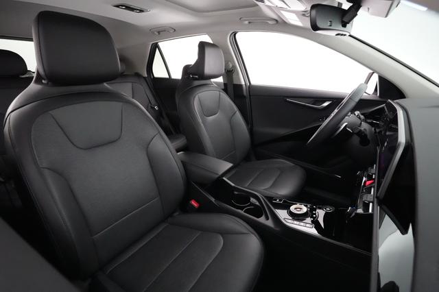 2023 Kia Niro EV — photo 3 of 24