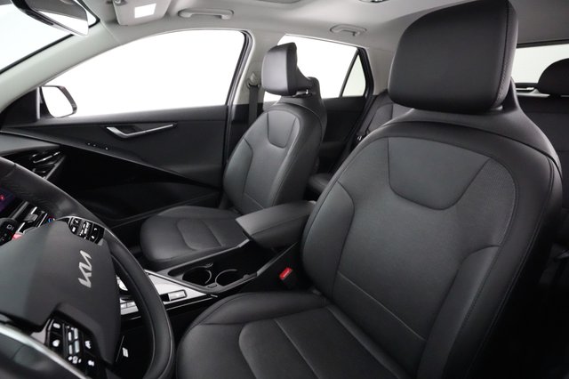2023 Kia Niro EV — photo 18 of 24