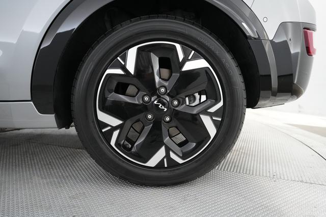 2023 Kia Niro EV — photo 7 of 24