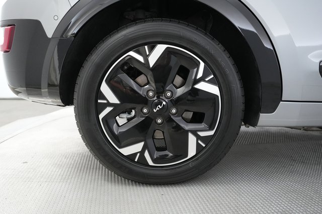 2023 Kia Niro EV — photo 15 of 24