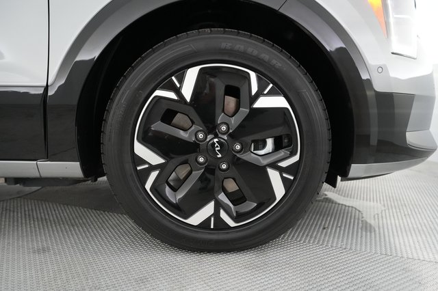 2023 Kia Niro EV — photo 16 of 24