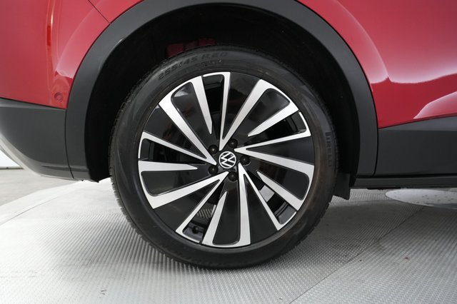 2023 Volkswagen ID.4 — photo 15 of 21