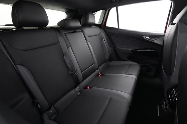 2023 Volkswagen ID.4 — photo 4 of 21