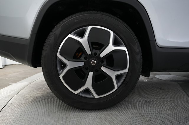 2023 Rivian R1T — photo 16 of 21