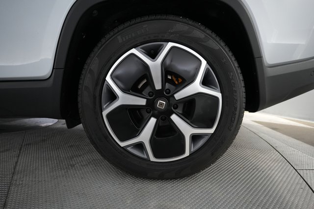 2023 Rivian R1T — photo 15 of 21