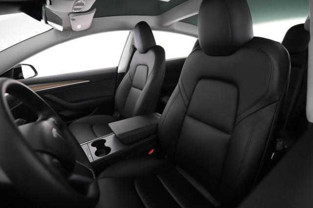 2023 Tesla Model 3 — photo 3 of 21