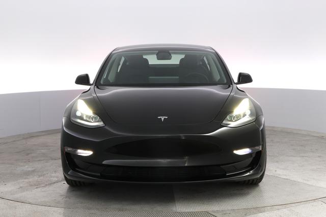 2023 Tesla Model 3 — photo 9 of 21