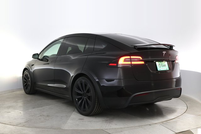 2022 Tesla Model X — photo 13 of 22