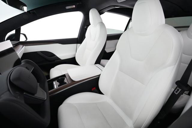2022 Tesla Model X — photo 3 of 22