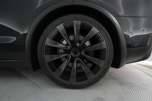 2022 Tesla Model X — photo 15 of 22