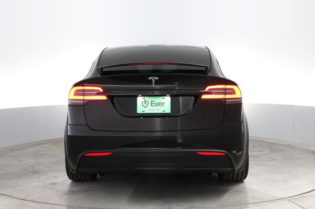 2022 Tesla Model X — photo 12 of 22