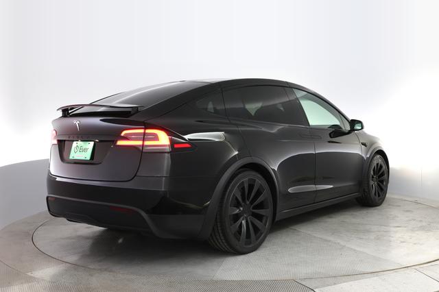 2022 Tesla Model X — photo 2 of 22