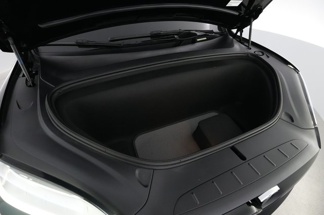 2022 Tesla Model X — photo 21 of 22