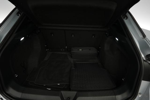 2021 Volkswagen ID.4 — photo 6 of 25