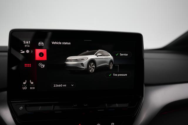 2021 Volkswagen ID.4 — photo 5 of 25