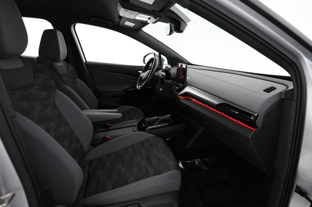 2021 Volkswagen ID.4 — photo 19 of 25