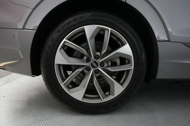 2021 Audi e-tron — photo 15 of 23