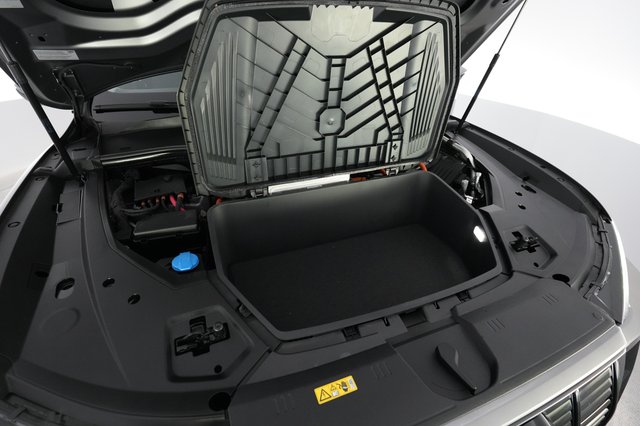 2021 Audi e-tron — photo 22 of 23