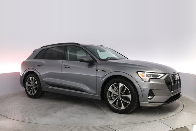 2021 Audi e-tron — photo 11 of 23