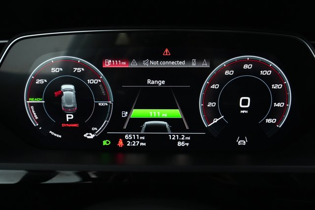 2021 Audi e-tron — photo 5 of 23