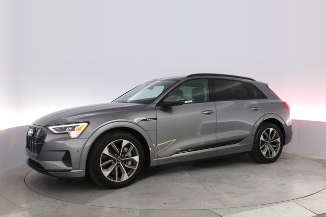 2021 Audi e-tron — photo 14 of 23