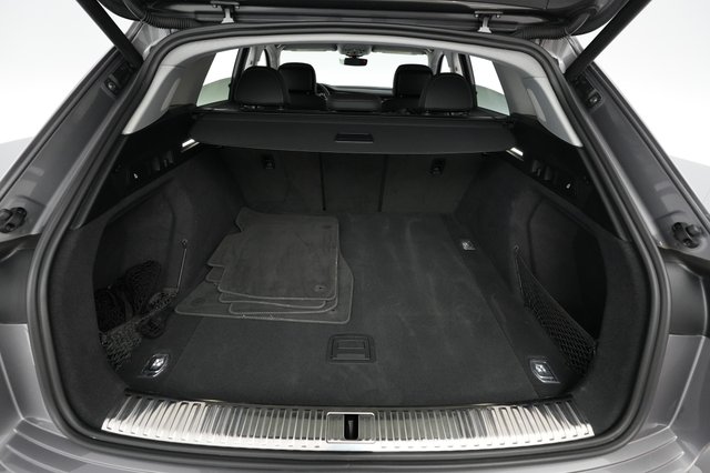 2021 Audi e-tron — photo 6 of 23