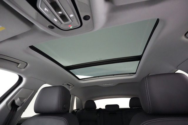 2021 Audi e-tron — photo 20 of 23