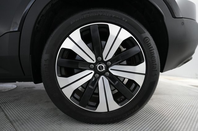 2023 Volvo XC40 Recharge — photo 15 of 22