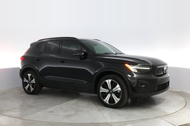 2023 Volvo XC40 Recharge — photo 11 of 22