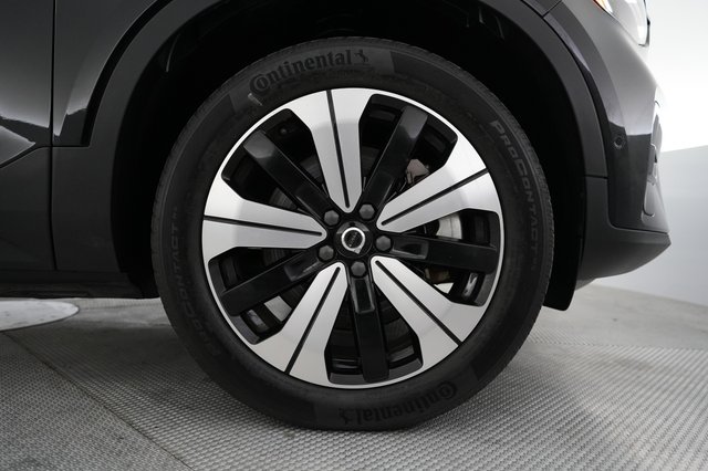 2023 Volvo XC40 Recharge — photo 17 of 22