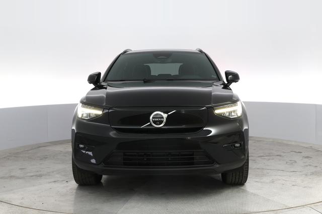 2023 Volvo XC40 Recharge — photo 9 of 22